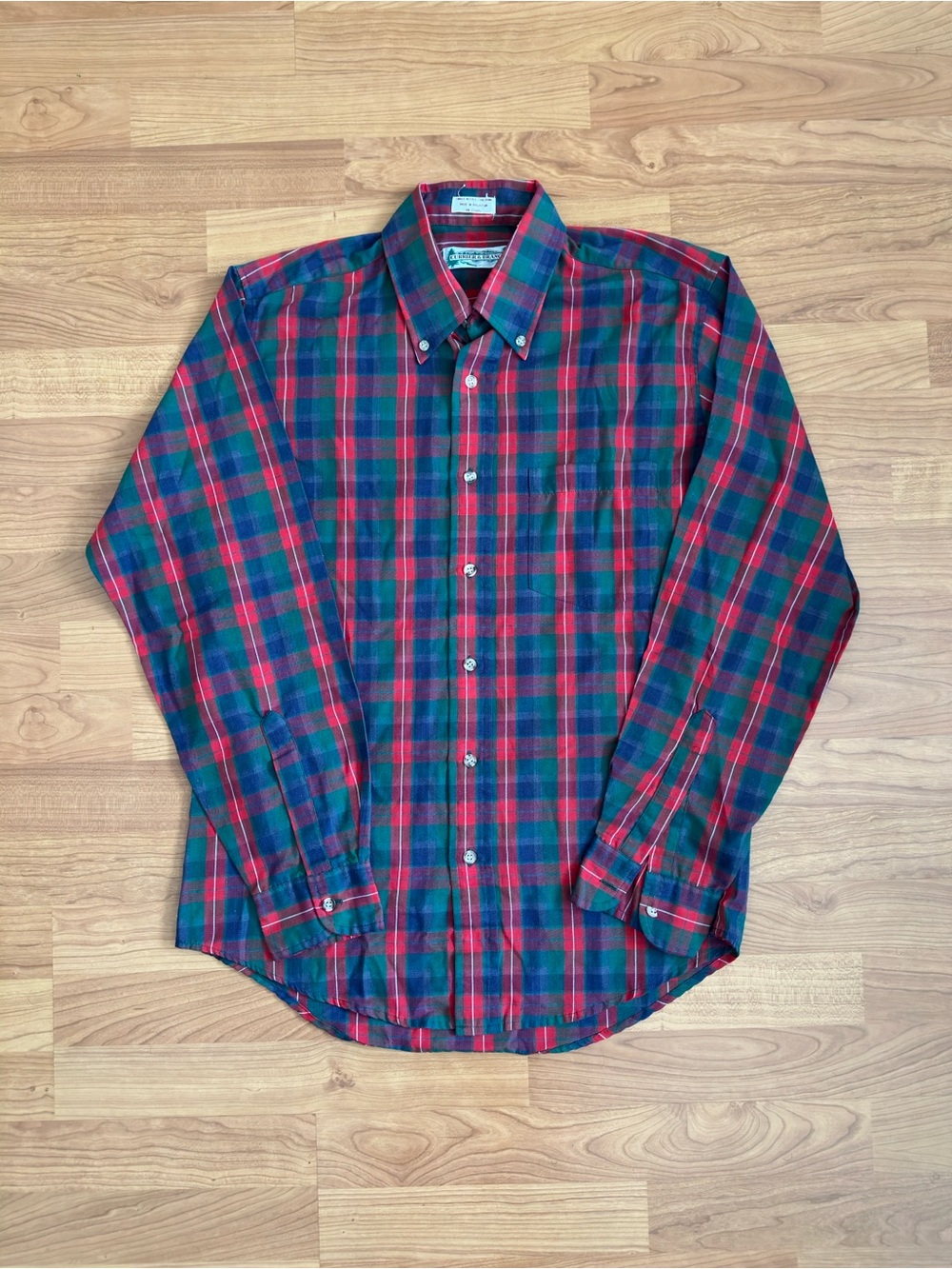 Vintage 80s Men's Red & Green Plaid Button-Down Shirt Currier & Branch